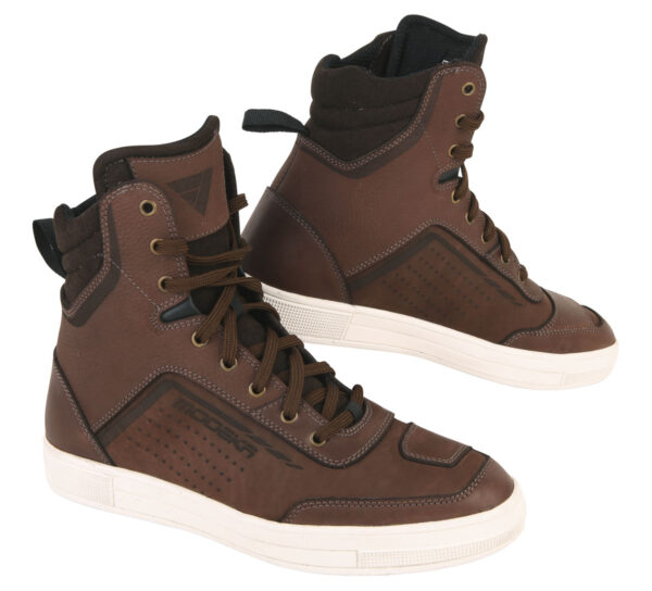 Sneaker Konrod, Modeka