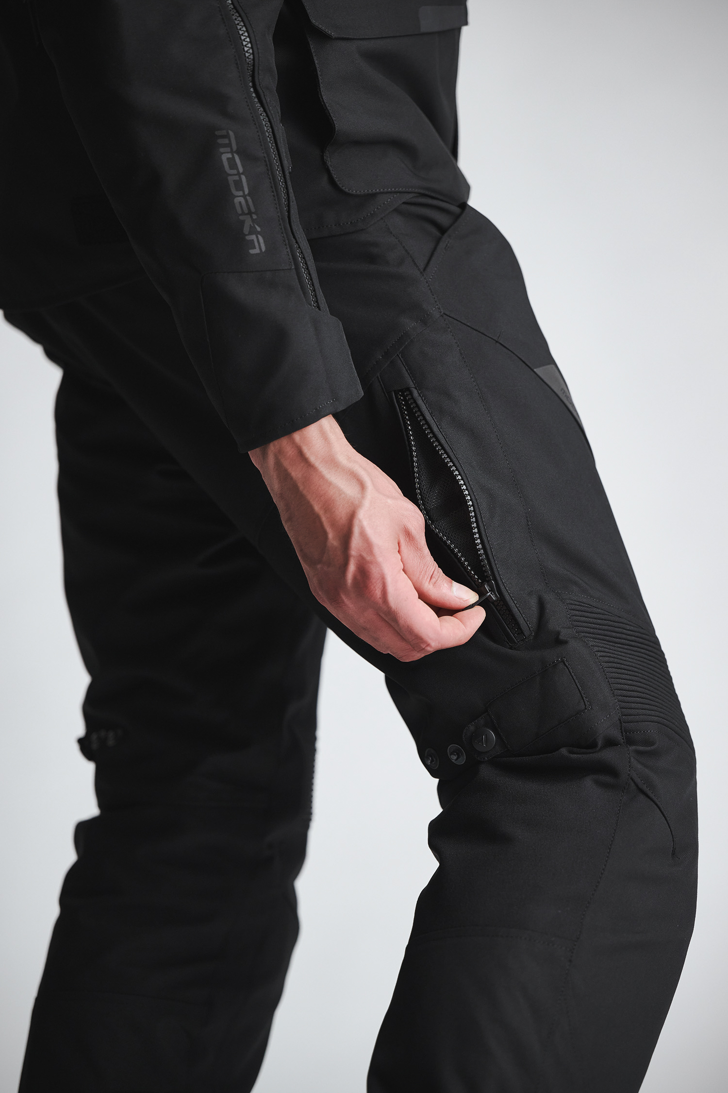 nohavice Striker III Pro, Modeka – Obrázok 3